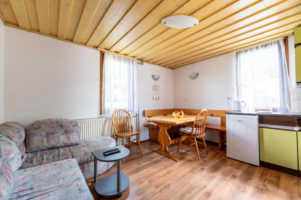 Glamping Laze Villa Gorenja Vas  Kültér fotó